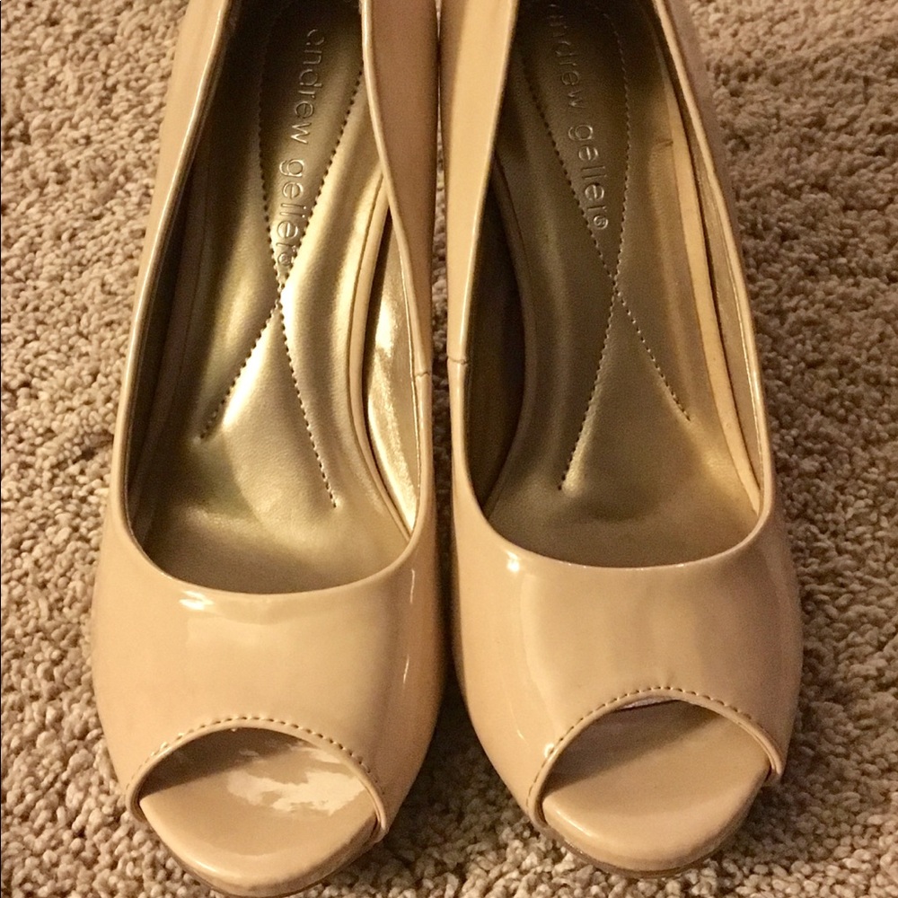 Like NEW Madden Girl heels (2inch) size 6.5